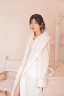橘奈 子